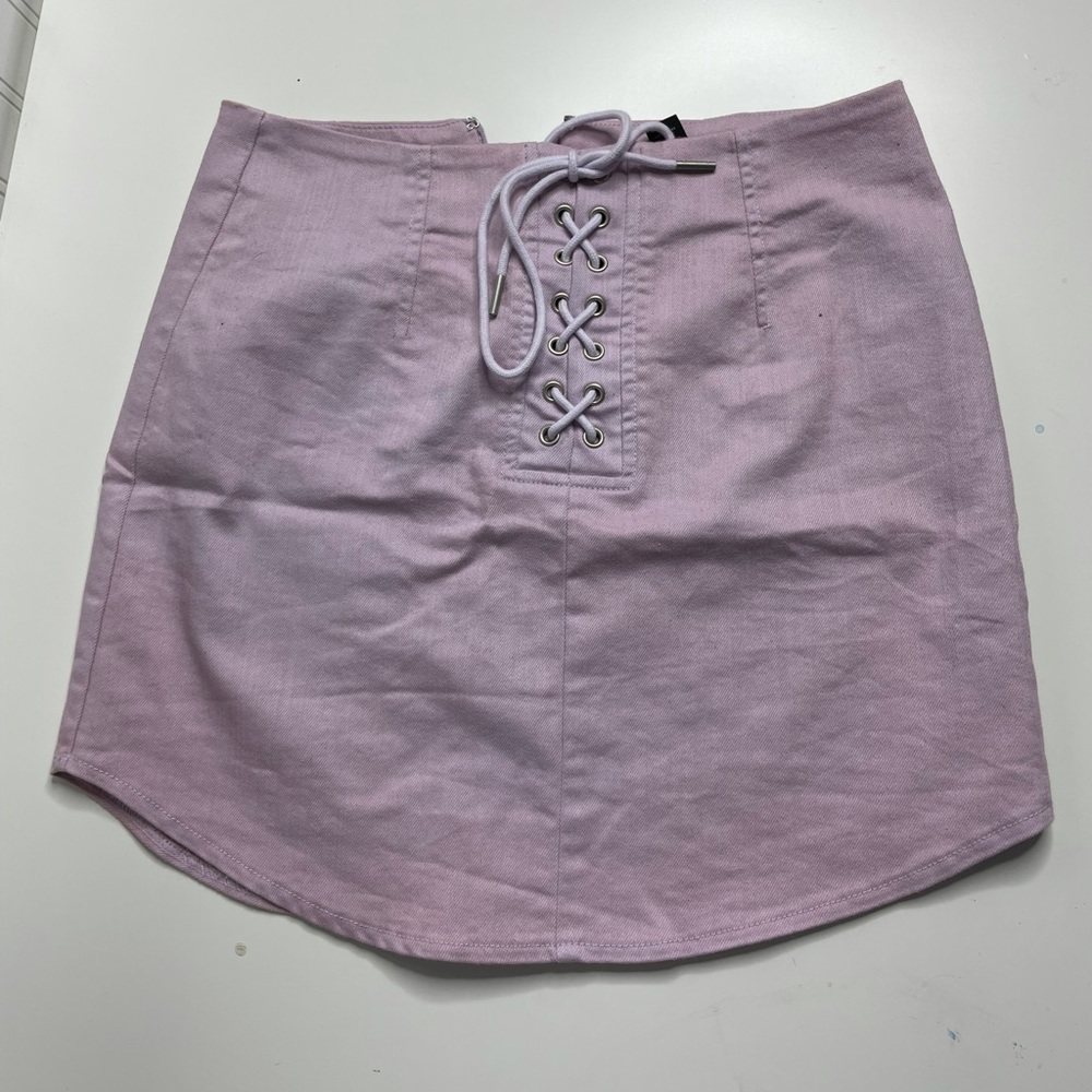 Light purple forever 21 mini skirt, perfect condition never worn, size medium